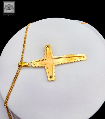 Collier + pendentif en forme de croix, en...
