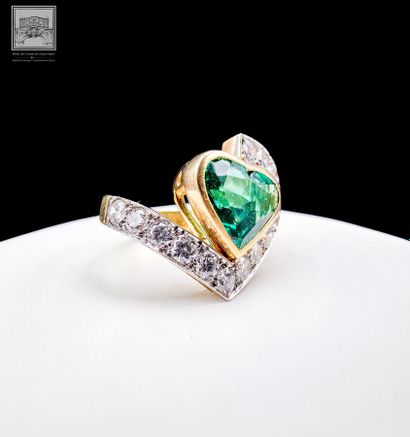 Cocktail ring in 18K yellow and white gold...