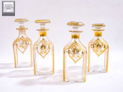 Service à liqueur en cristal 
décor à rehaut...