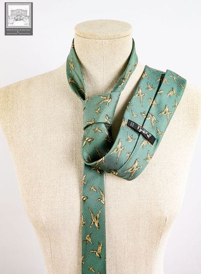 HERMES Paris, Lot comprenant :
- Cravate...