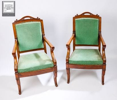 Paire de fauteuils en bois 
Estampillée Louis-Edouard...