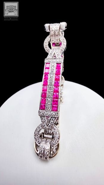 Art Deco-style hinged bracelet in 18K white...