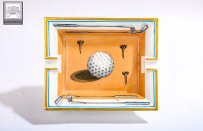 HERMÈS Paris
Cendrier en porcelaine
Décor...