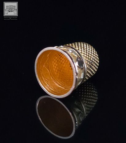 Dé à coudre en or jaune 18K 750/°°°
Poids...