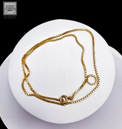 Chaîne en or jaune 18k 750/°°°
Poids : 5.42g
Usure...