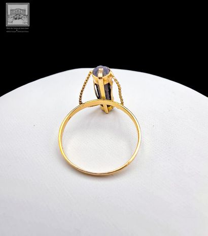 Bague
Or jaune 18K 750/°°°
à décor de motifs...