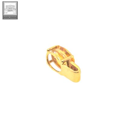 A 750°/ (18K) yellow gold pendant weighing...