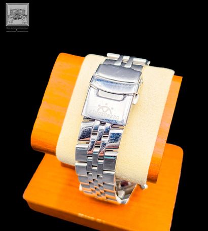 HINDENBERG 
Montre d'homme - Réf 250-H
Bracelet...
