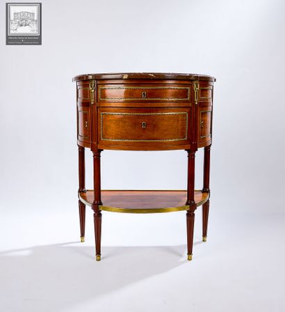 Console demi-lune 
Acajou et placage d'acajou...