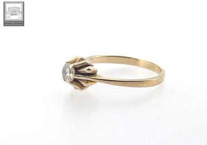 Bague solitaire
Or gris 18K 750/°°° 
Sertie...