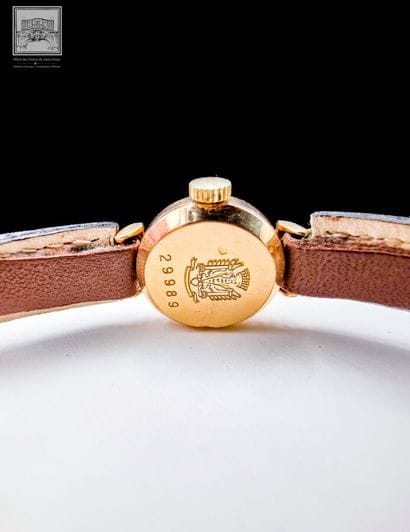 Lip 
Montre de dame
Boitier en or 18K 750/°°°
Poinçon...