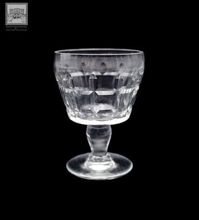 BACCARAT - Modèle Marignane 
Partie de service...