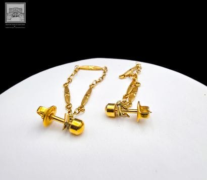 Paire de pendants d'oreilles
Or jaune 18K...