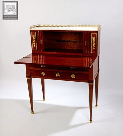 CHARLES TOPINO (vers 1742-1803)
Maître ébéniste...