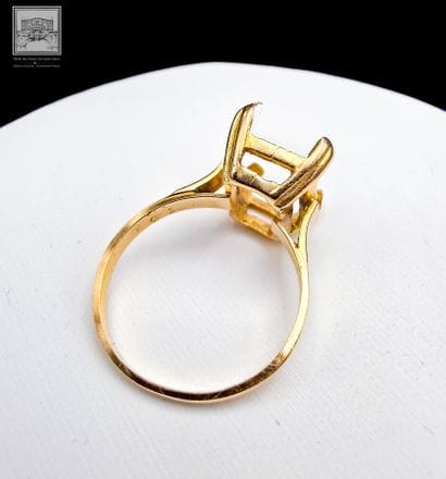 Monture de bague
 en or jaune 18K 750/°°°
P....