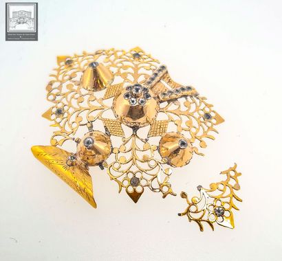 Ancienne broche en or 18K 750/°°°
Traces...