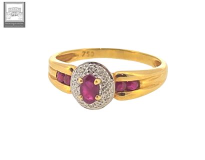 Bague en or jaune 18K 750/°°°
Poinçon tête...