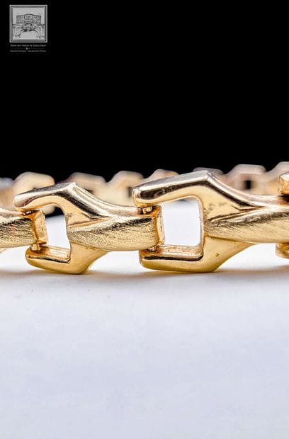 Bracelet
Or jaune 14K 585/°°°
Poids : 10.26...