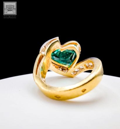 Cocktail ring in 18K yellow and white gold...