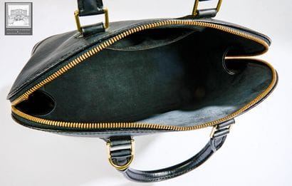 LOUIS VUITTON
Sac modèle 