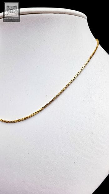 Chaîne en or jaune 18k 750/°°°
Poids : 5.42g
Usure...