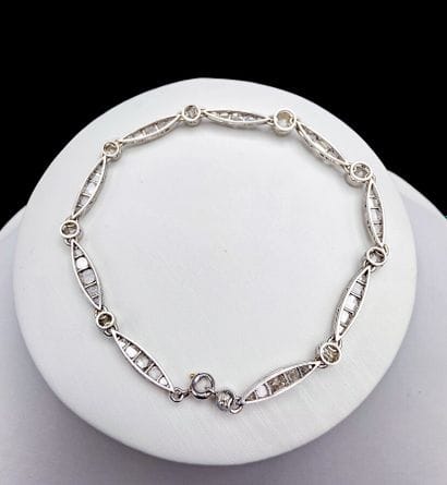Bracelet 
18K white gold 750/°°°
Eagle-head...
