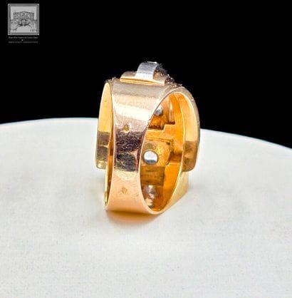Bague Tank Art Déco en or jaune et gris 750/°°°...