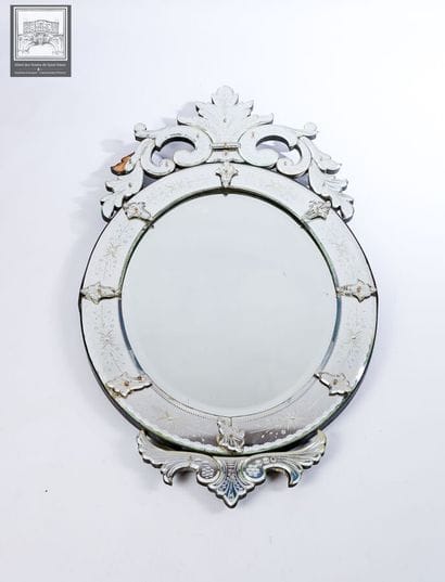 Miroir vénitien 
Dim. H.130x70cm
Manques