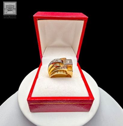 Bague Tank Art Déco en or jaune et gris 750/°°°...
