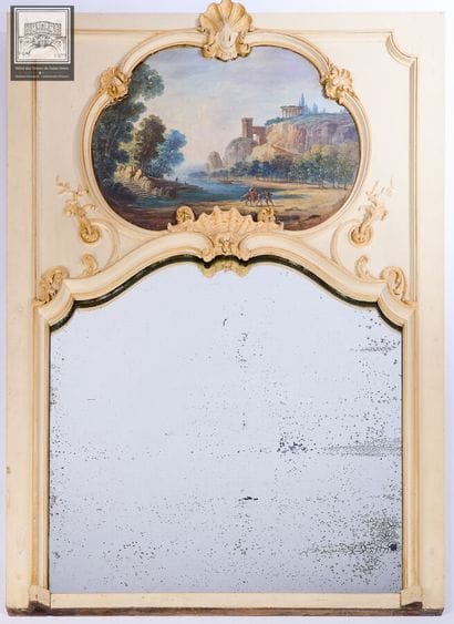 Trumeau de style Louis XV 
Bois peint à décor...