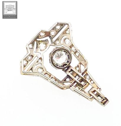 Pendentif Art Déco 
Or et platine 750/°°°...