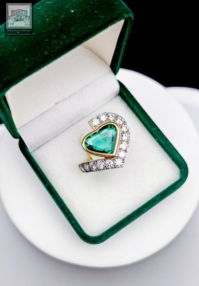 Cocktail ring in 18K yellow and white gold...