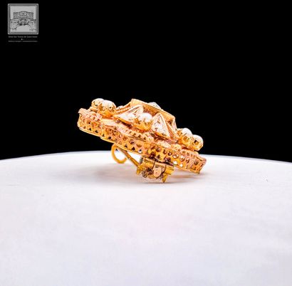Broche en or jaune 18K 750°°°
Poinçon tête...
