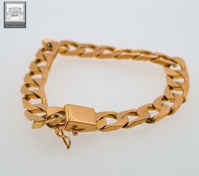 Gourmette
Or jaune 18K 750/°°° poinçon tête...