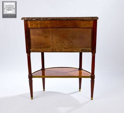 Console demi-lune 
Acajou et placage d'acajou...