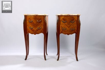 Paire de chevets
Style Louis XV
Bois 
Ouvrant...