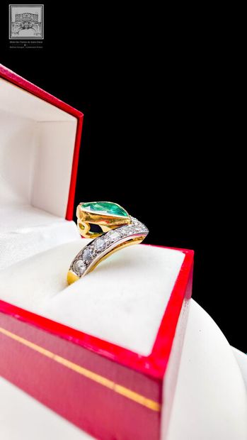 Cocktail ring in 18K yellow and white gold...