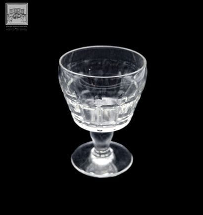 BACCARAT - Modèle Marignane 
Partie de service...