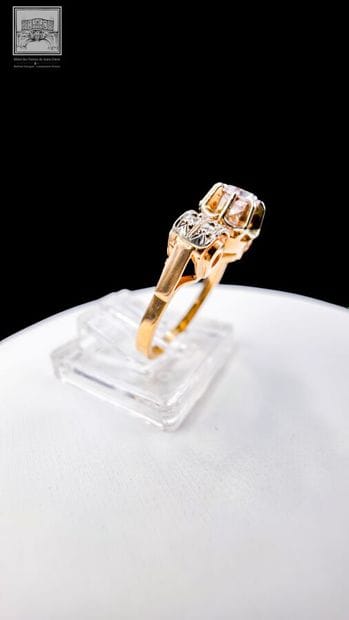 Ring
Yellow gold
750/°°° Eagle-head hallmark
Set...