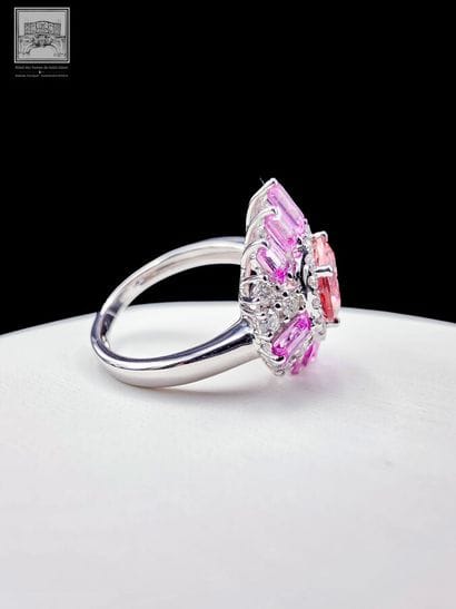 Bague Cocktail en or blanc 750°/.(18K) 4g45...
