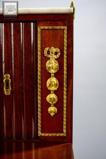CHARLES TOPINO (vers 1742-1803)
Maître ébéniste...