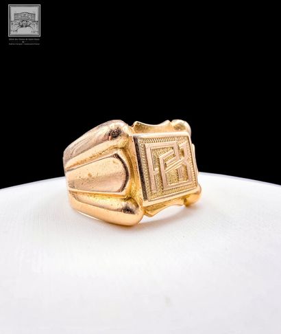 Signet ring (TDD 62) and two wedding bands...