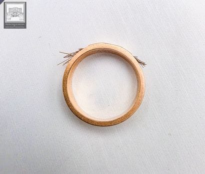 Bague en or 18K 750/°°°
Poinçon tête de cheval...