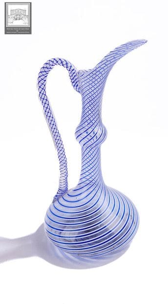 Paire de verseuses
Verre à décor de spirales...