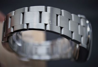 ROLEX

Oyster Perpetual Date

Référence 15200,...