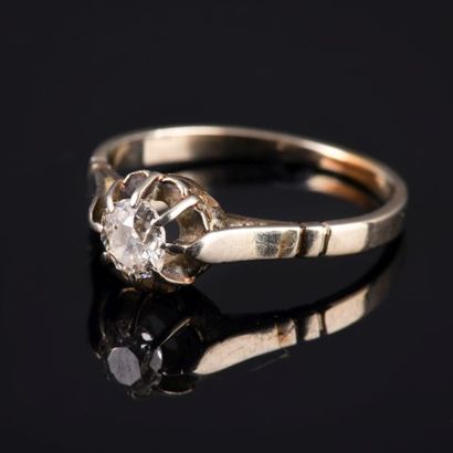 Solitaire en or blanc 18K 750 millièmes ornée...