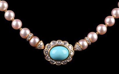 Collier de 48 perles de culture gris rosé...