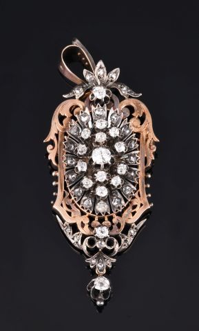 Brooch pendant in pink gold 18K 750 thousandths...