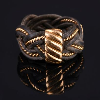 Attribué à BRY, bague en or 18k et poils...