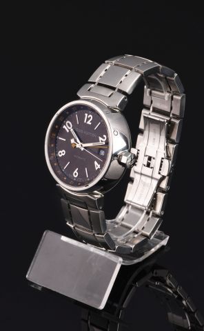 LOUIS VUITTON

Tambour

Montre mixte en acier...